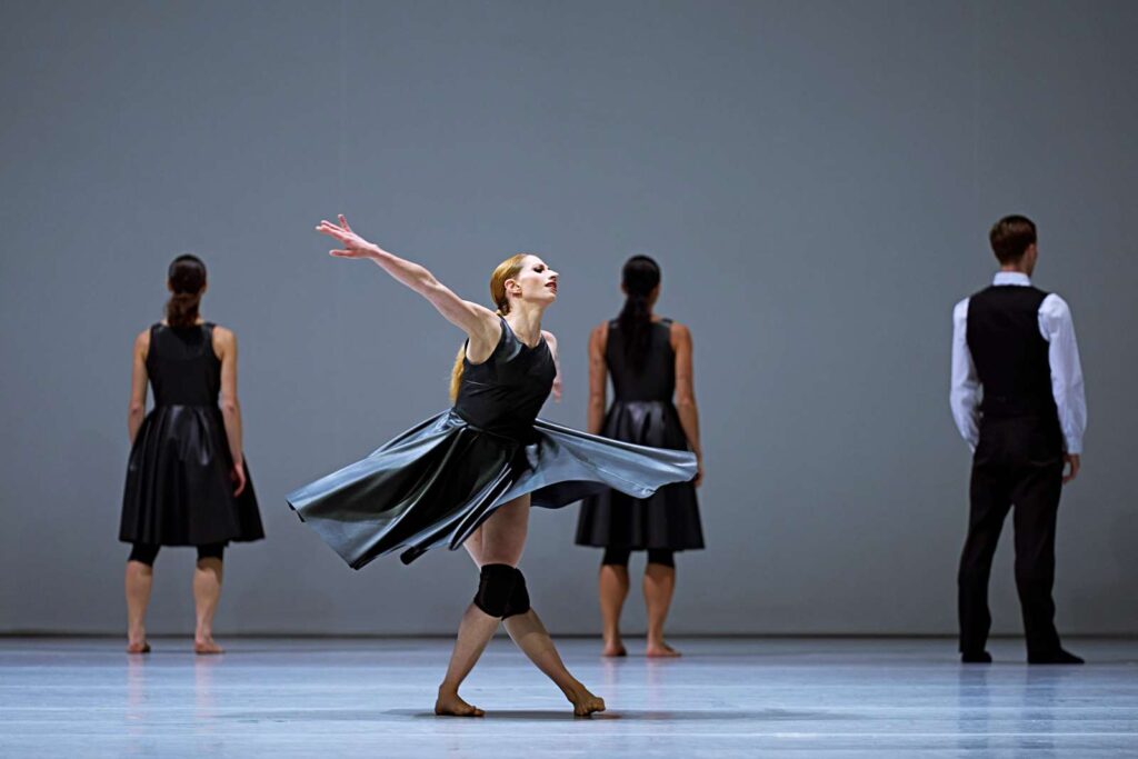 "Vice Versa" - ein zeitgenössischer Triumph beim Semperoper Ballett