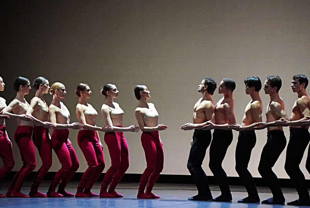 "Carmina Burana" von Edward Clug beim Ballett Dortmund
