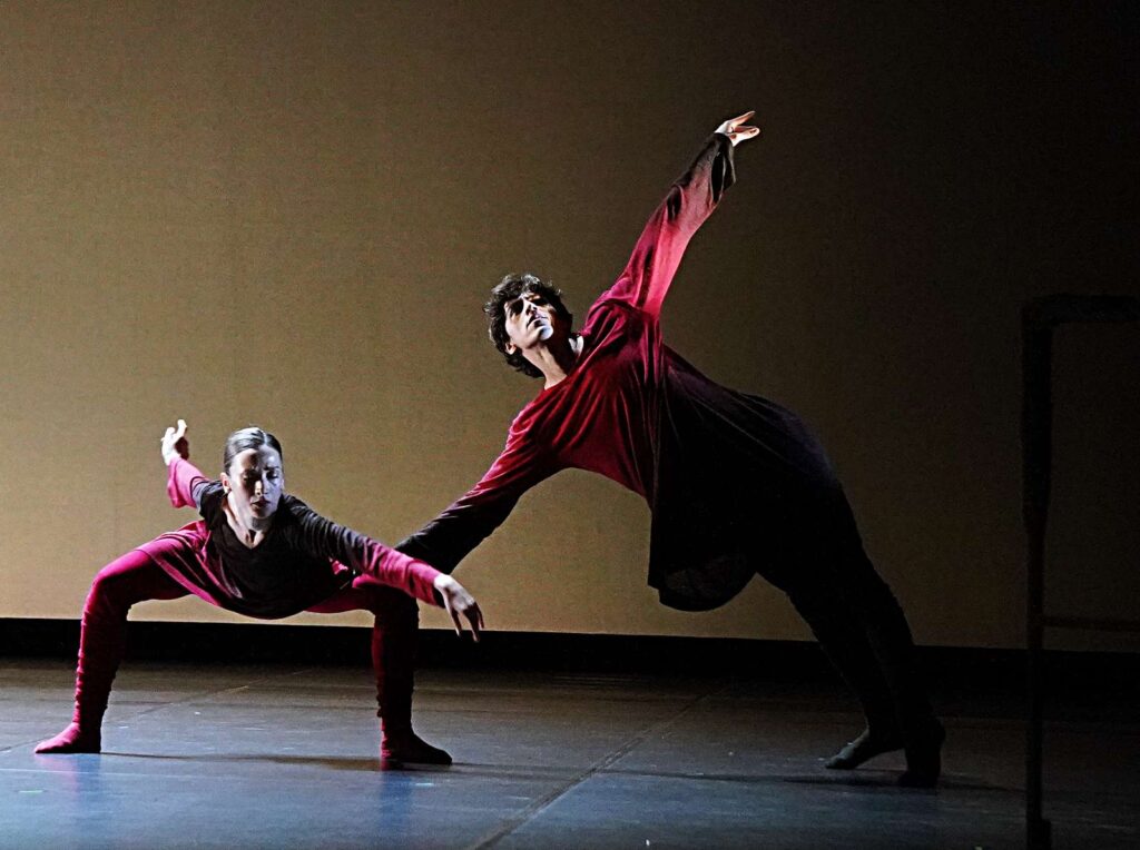 "Carmina Burana" von Edward Clug beim Ballett Dortmund