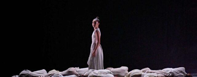 "Vertical Road" von Akram Khan im Abend "Wings and Feathers" beim Semperoper Ballett