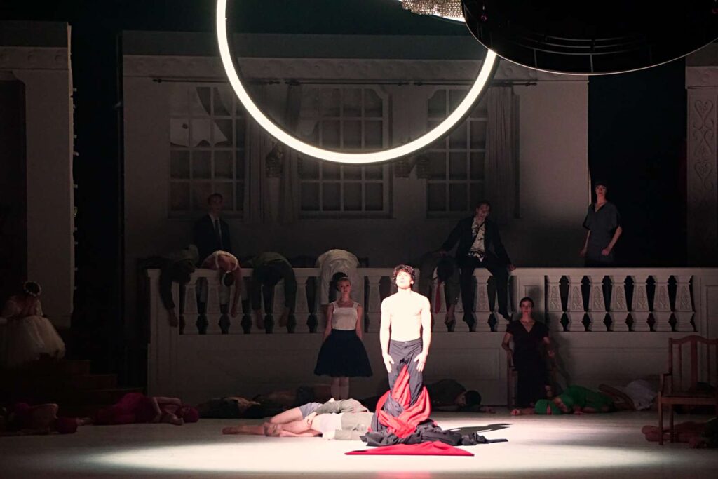 "Nijinsky" von Neumeier mit Alexandr Trusch beim Semperoper Ballett