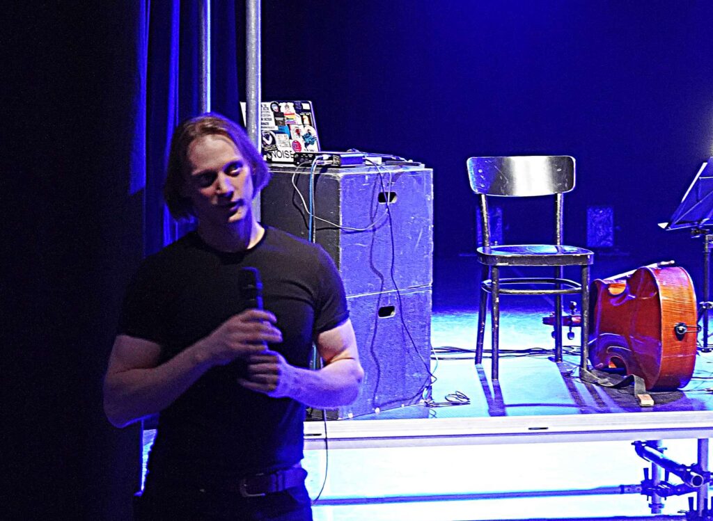 "re:public" von Edvin Revazov mit dem Hamburger Kammerballett