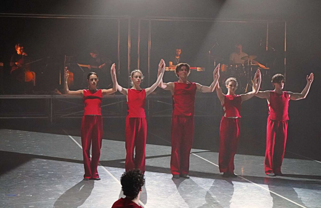 "re:public" von Edvin Revazov mit dem Hamburger Kammerballett