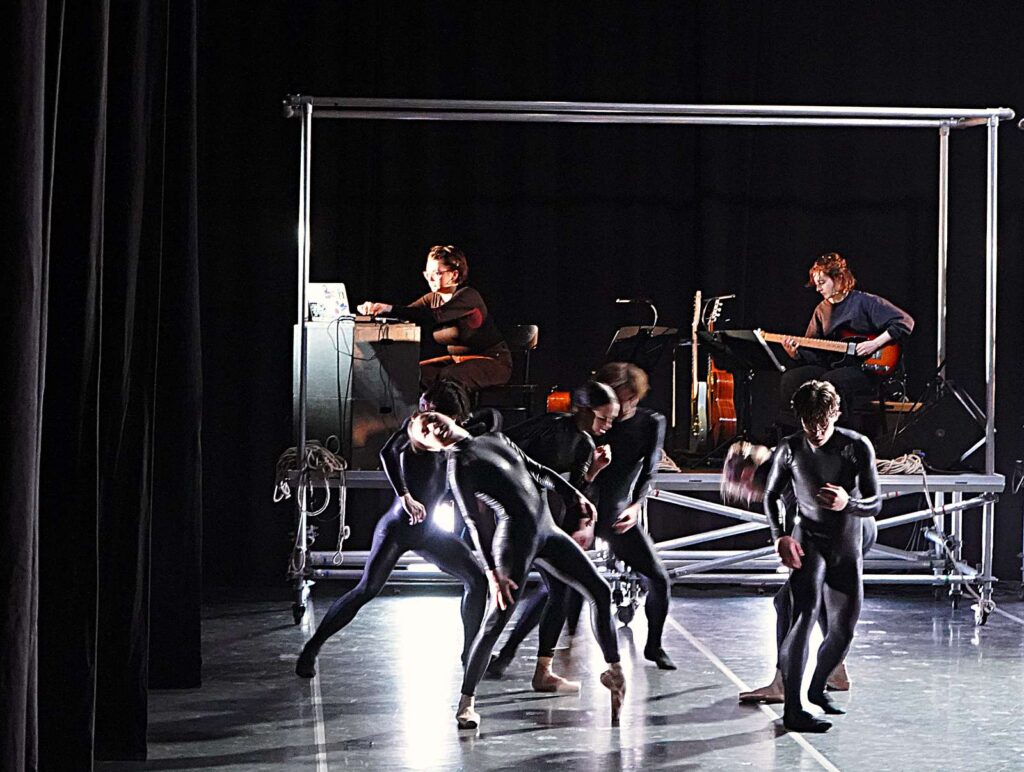 "re:public" von Edvin Revazov mit dem Hamburger Kammerballett