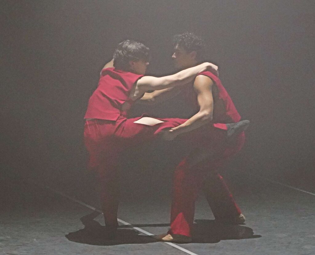 "re:public" von Edvin Revazov mit dem Hamburger Kammerballett