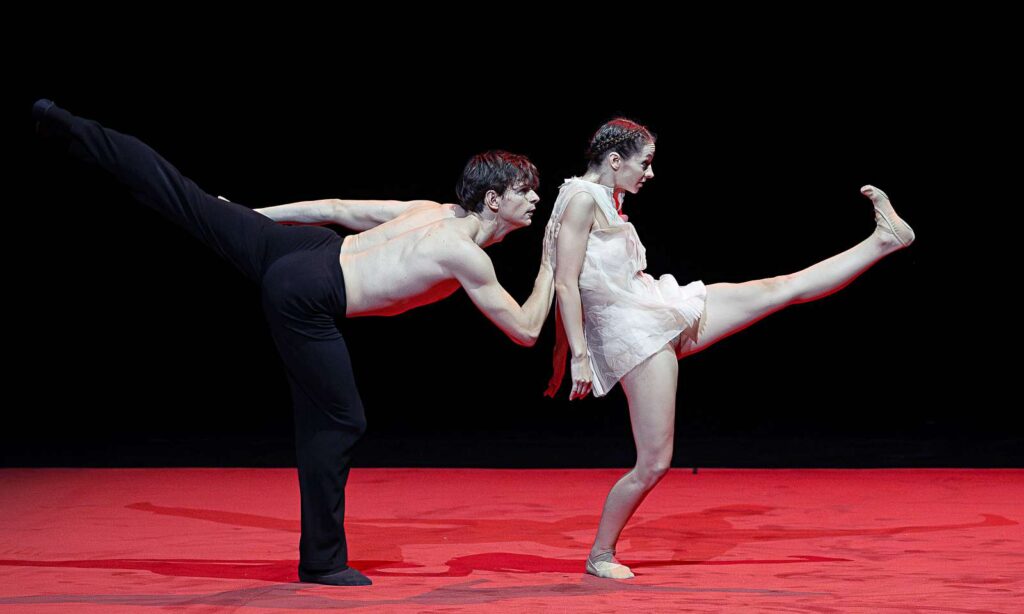 "Konstellationen" beim Bayerischen Staatsballett