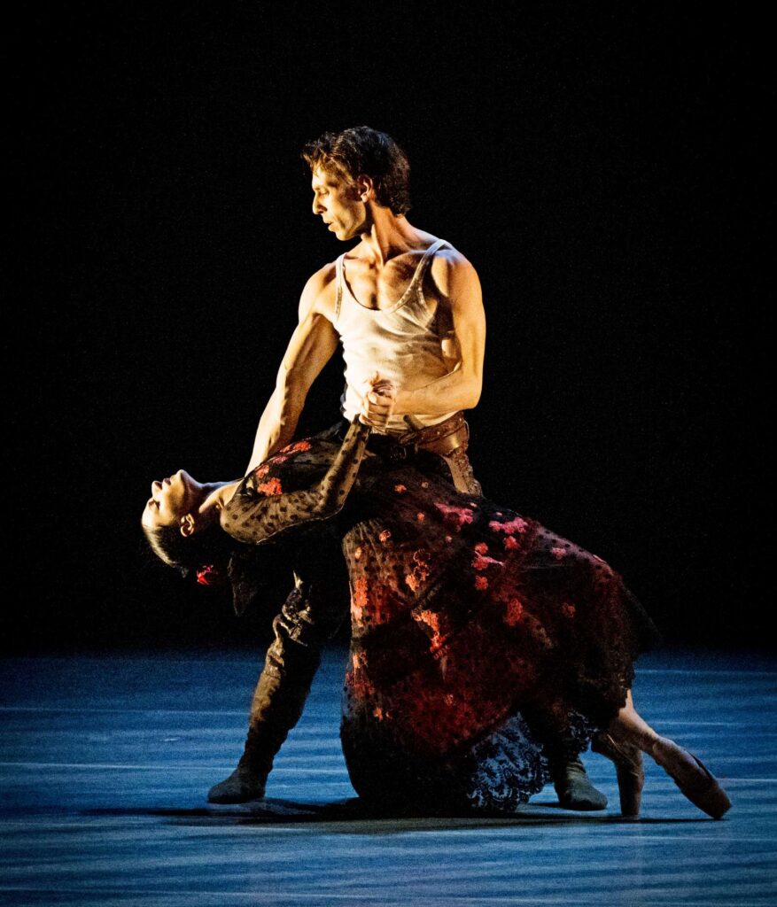 "Nijinsky-Gala LI" beim Hamburg Ballett und 42. Internationale Ballettgala beim Ballett Dortmund