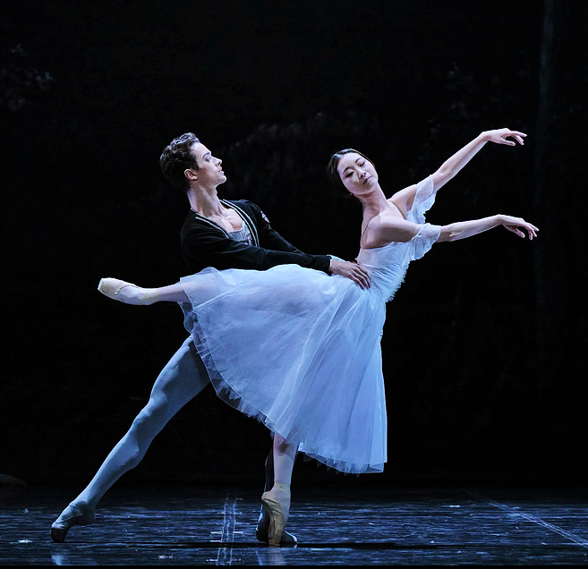 "Giselle" und "A Cinderella Story" - Unterschiede und Gemeinsamkeiten