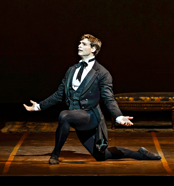 Jakob Feyferlik als Armand in "Die Kameliendame" von John Neumeier