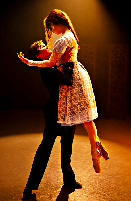 "To Your Eternity" mit dem Ballet Del'Art